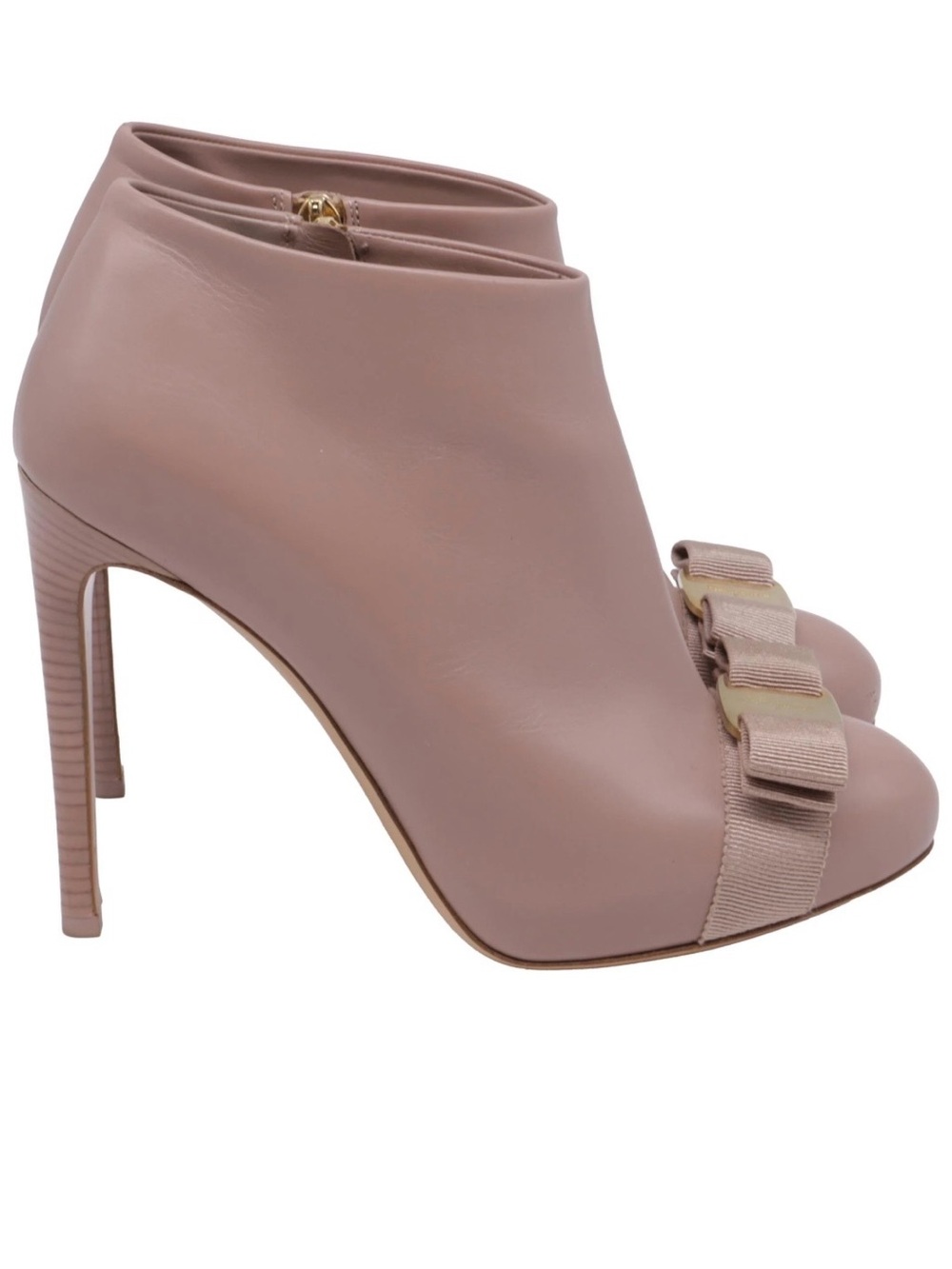 Gorgeous Salvatore Ferragamo Blush Pink Leather Ankle Booties with Bow- EUC